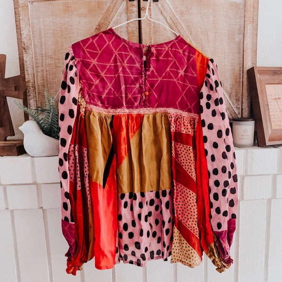 ✨Anthropology Patchwork Pattern Peasant Blouse✨ - Picture 6 of 7